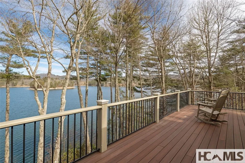 14 Old Cave Lane Cullowhee NC 28723