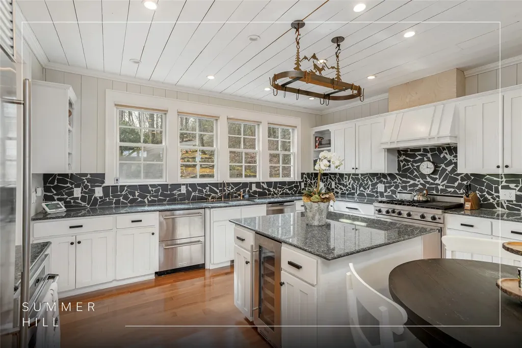 14 Old Cave Lane Cullowhee NC 28723