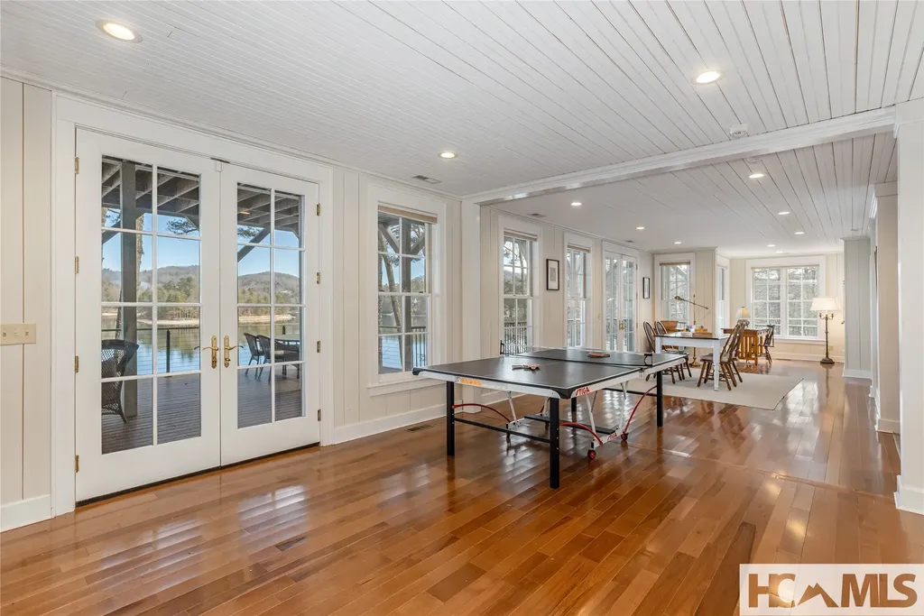 14 Old Cave Lane Cullowhee NC 28723