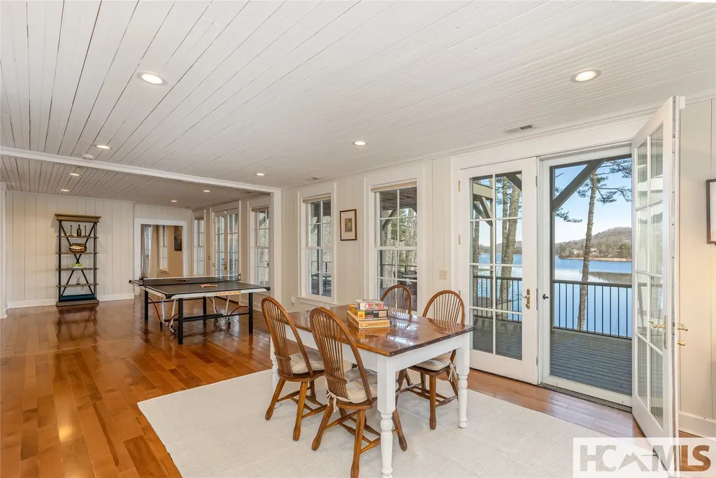 14 Old Cave Lane Cullowhee NC 28723