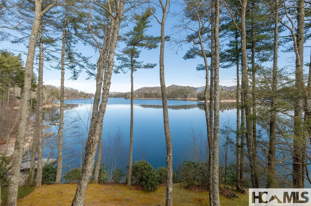 14 Old Cave Lane Cullowhee NC 28723