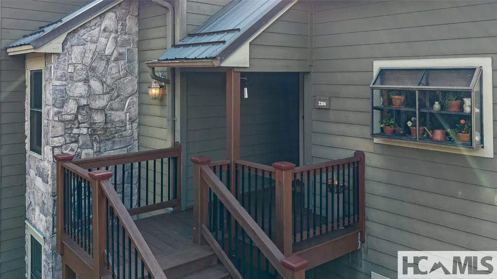 142 Eagle Ridge Road Sapphire NC 28774