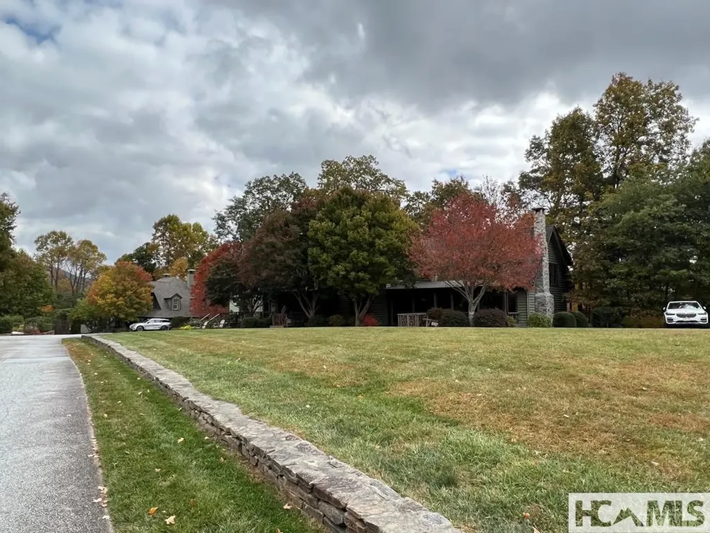 35-B Portland Ridge Cashiers NC 28717