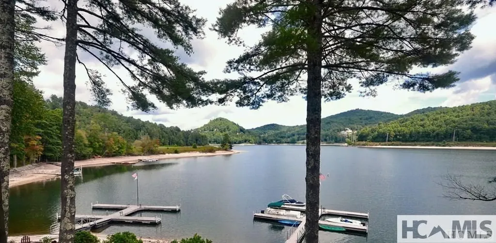 35-B Portland Ridge Cashiers NC 28717