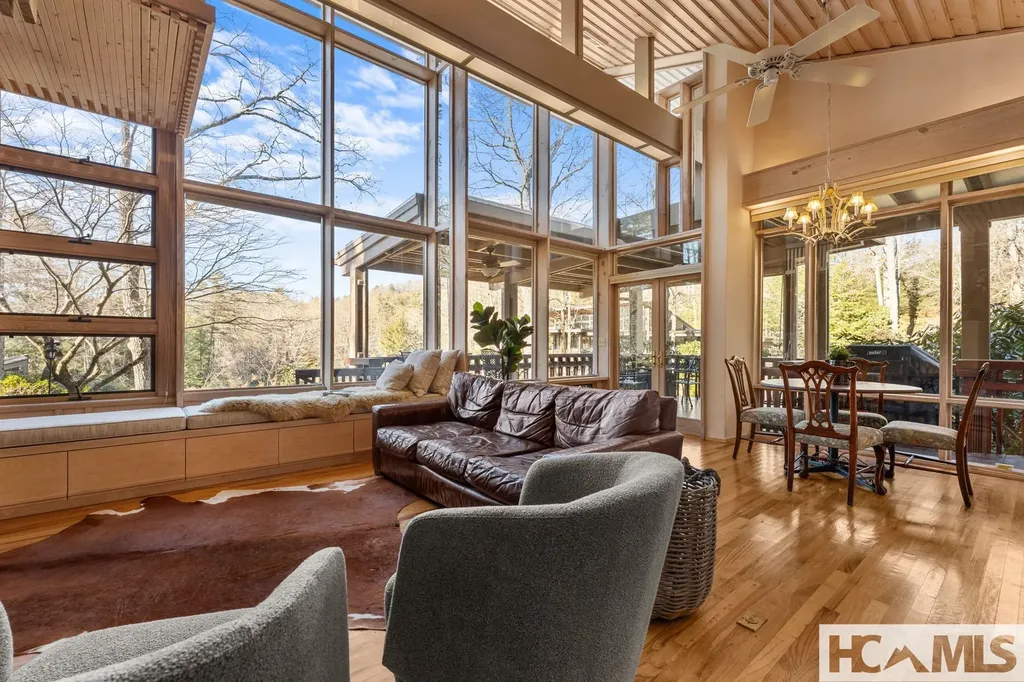 4 Woodland Lane Highlands NC 28741