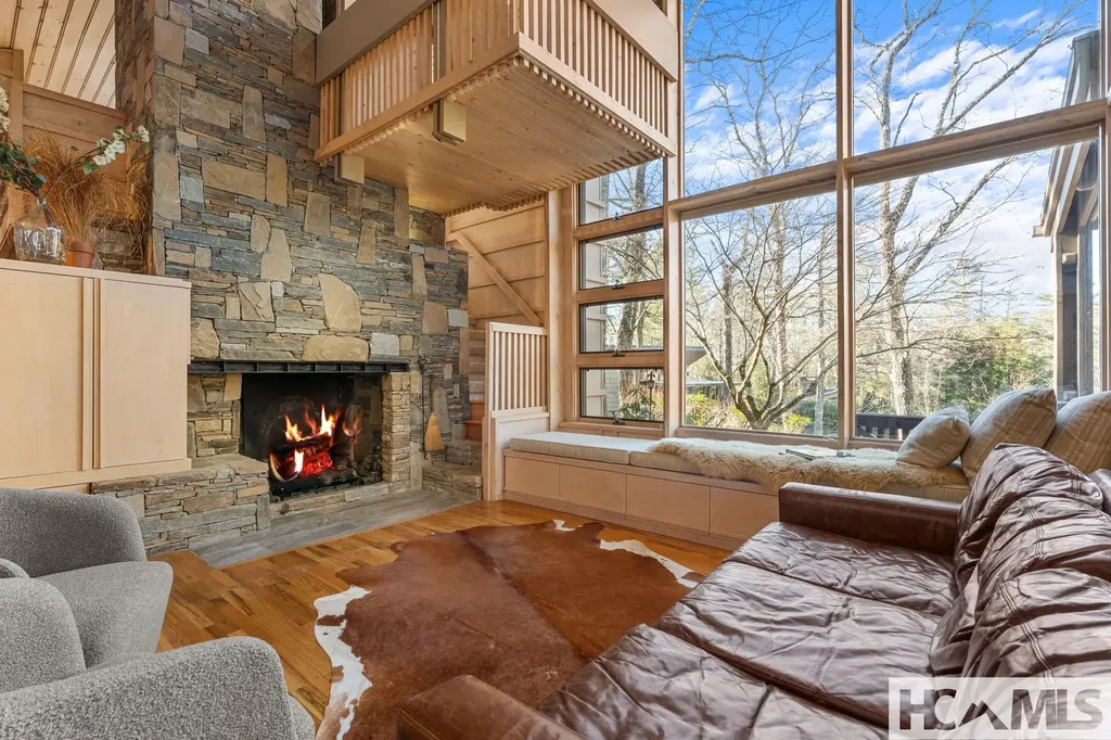 4 Woodland Lane Highlands NC 28741