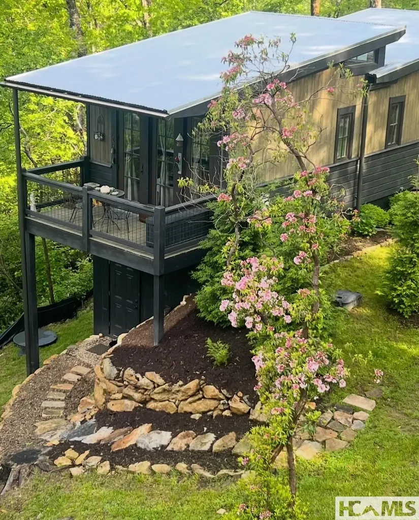 226 Rock Face Trail Highlands NC 28741