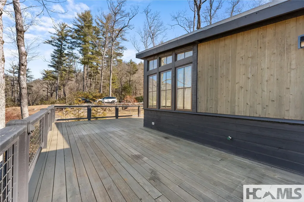 226 Rock Face Trail Highlands NC 28741