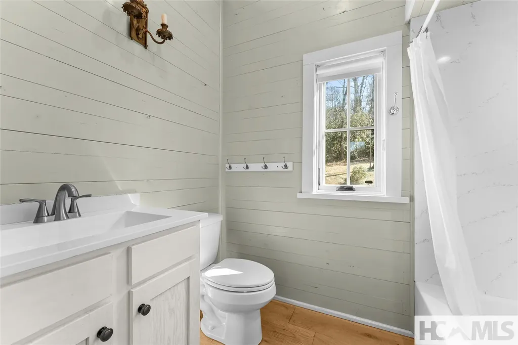 226 Rock Face Trail Highlands NC 28741