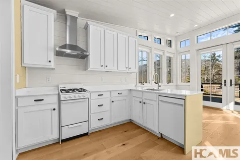 226 Rock Face Trail Highlands NC 28741