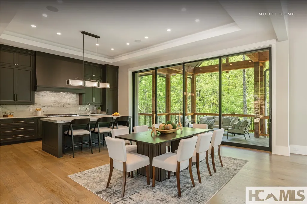 ME3 Old Chimney Road Cashiers NC 28717