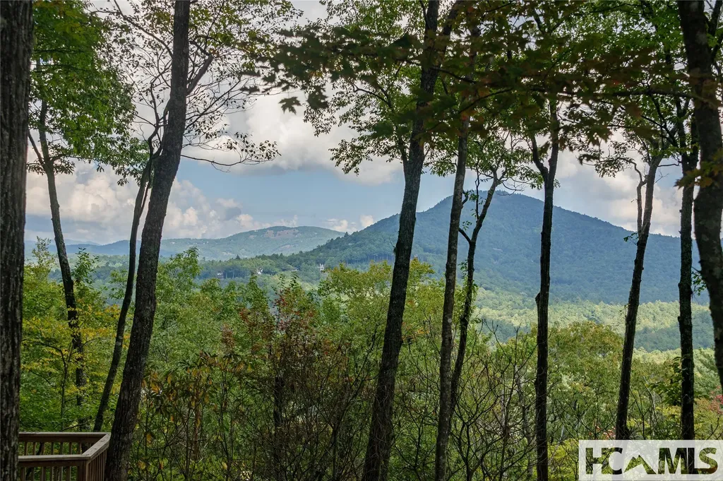 ME3 Old Chimney Road Cashiers NC 28717