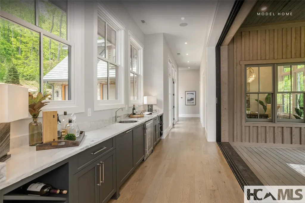 ME3 Old Chimney Road Cashiers NC 28717