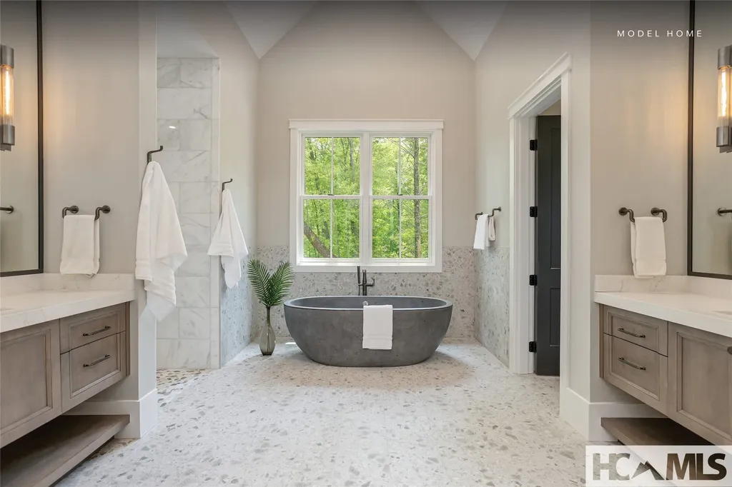 ME3 Old Chimney Road Cashiers NC 28717