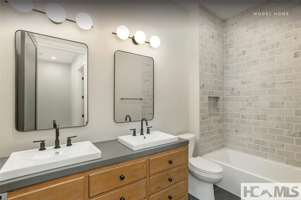 ME3 Old Chimney Road Cashiers NC 28717