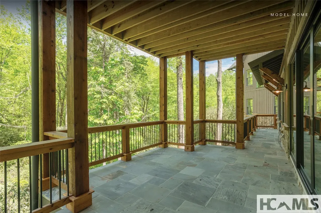 ME3 Old Chimney Road Cashiers NC 28717