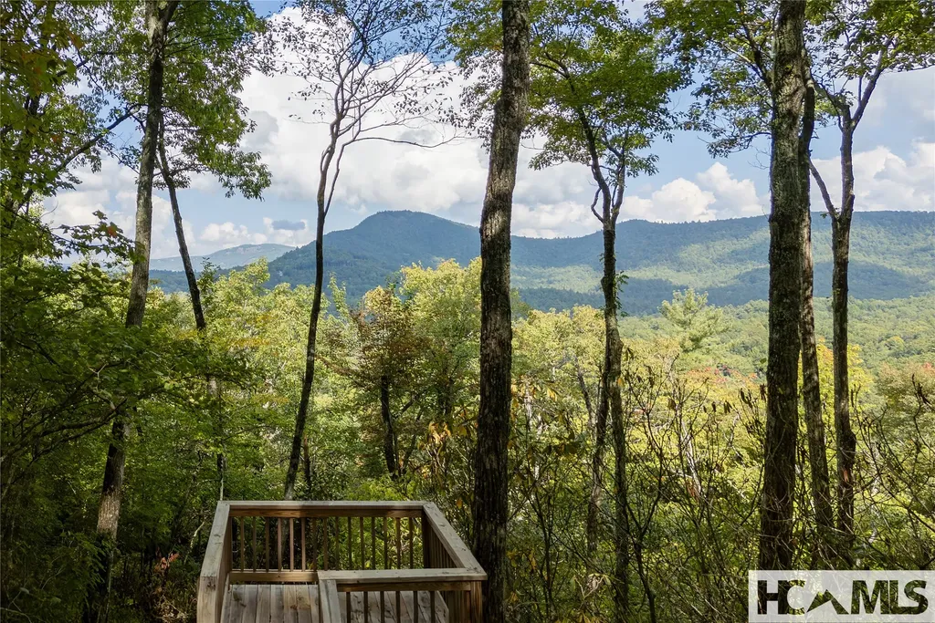 ME3 Old Chimney Road Cashiers NC 28717