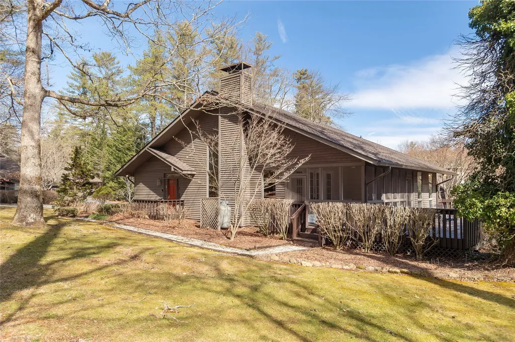 20 Saint Andrews Drive Sapphire NC 28774