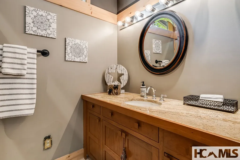 1135 Big Bear Pen Road Highlands NC 28741