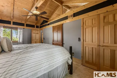 1135 Big Bear Pen Road Highlands NC 28741