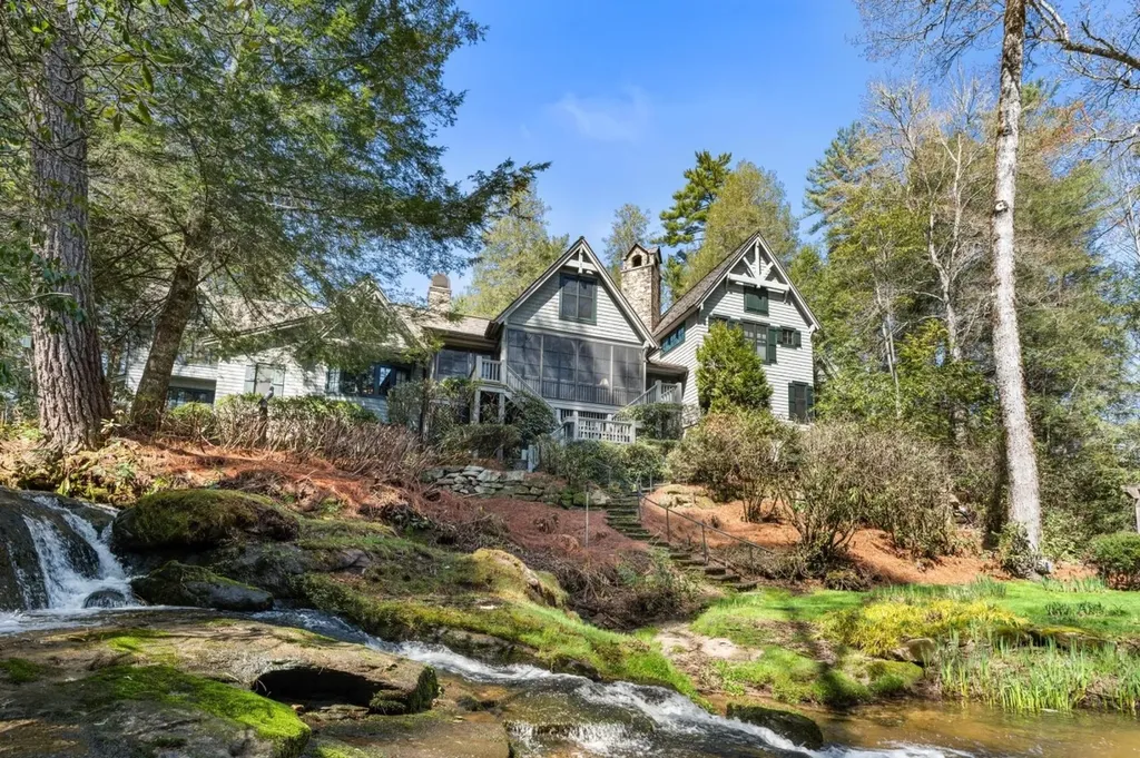 1671 Highway 107 Cashiers NC 28717