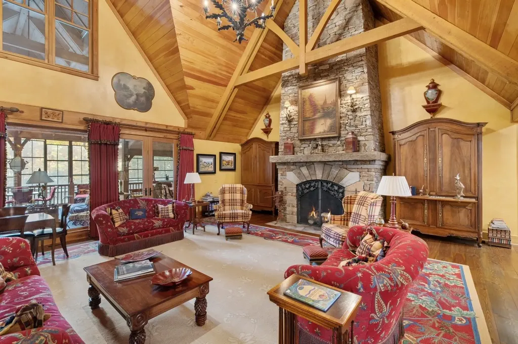 1671 Highway 107 Cashiers NC 28717