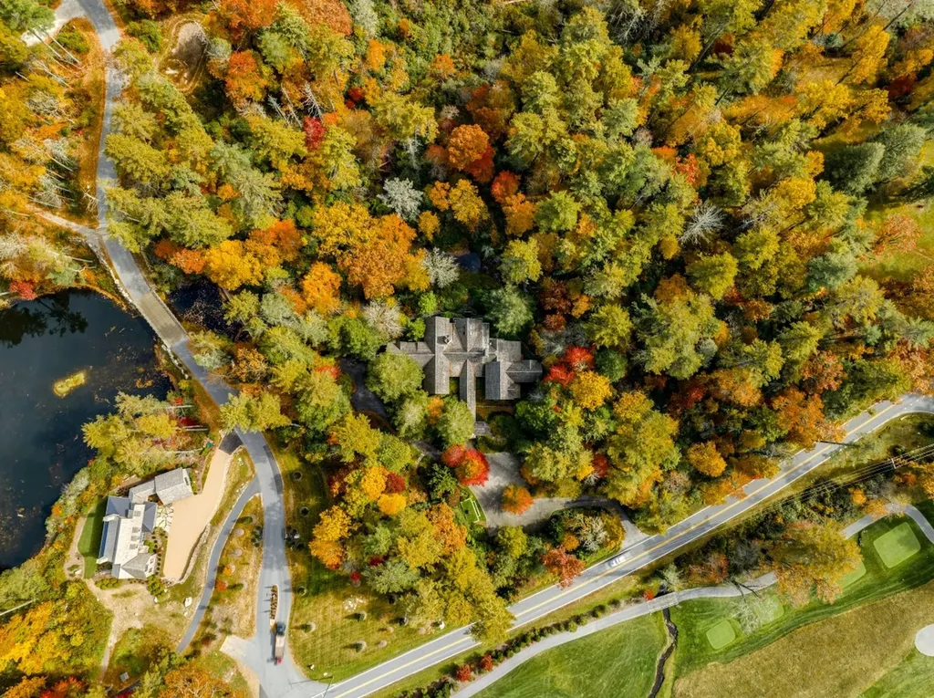 1671 Highway 107 Cashiers NC 28717