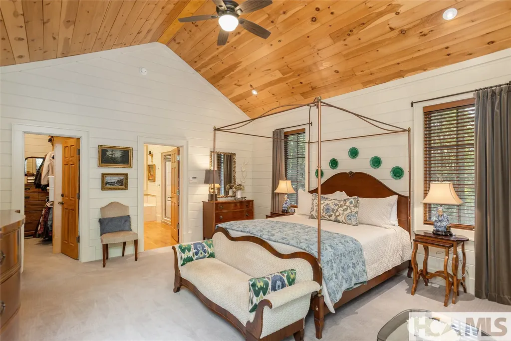139 Foxglove Trail Cashiers NC 28717