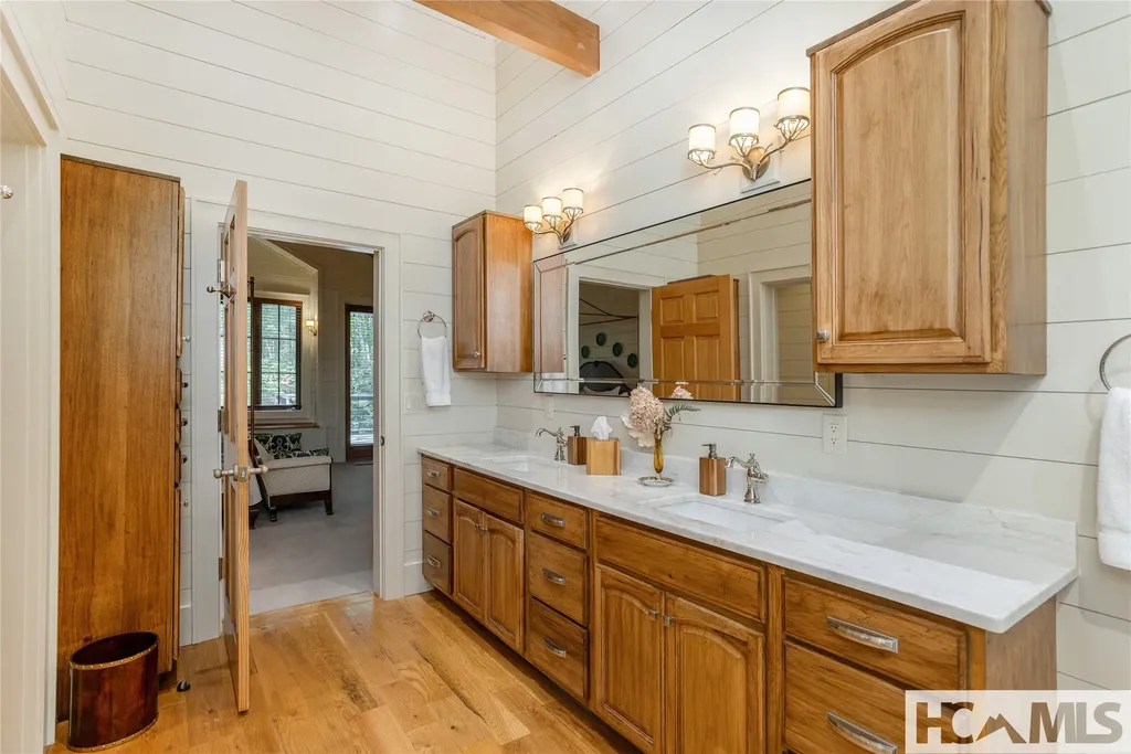 139 Foxglove Trail Cashiers NC 28717