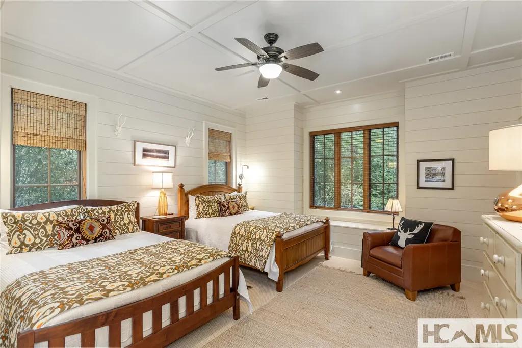 139 Foxglove Trail Cashiers NC 28717