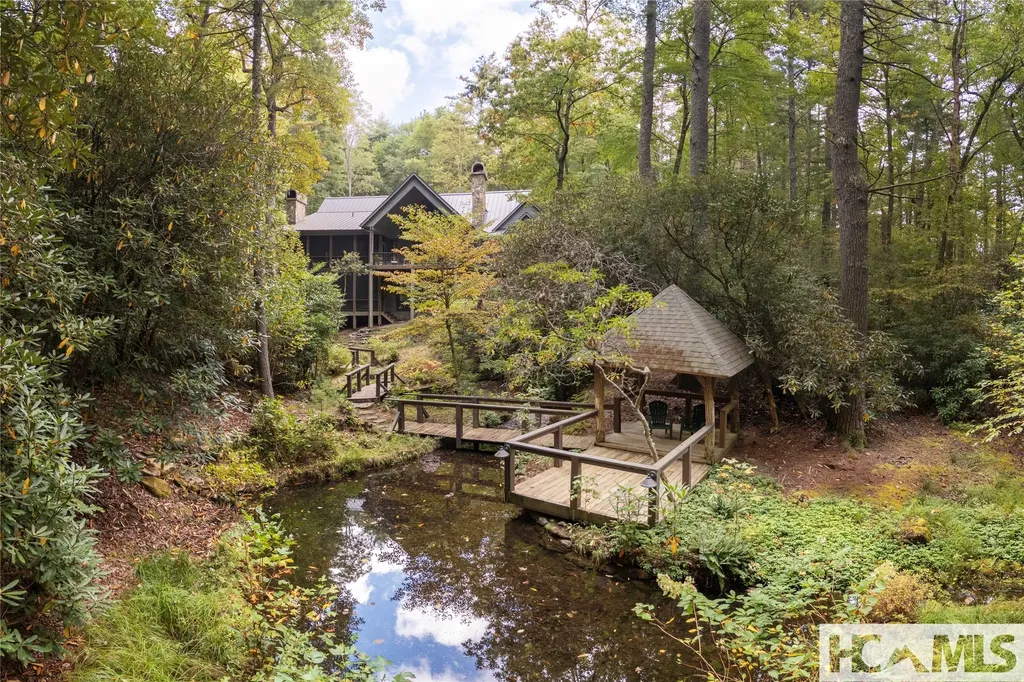 139 Foxglove Trail Cashiers NC 28717