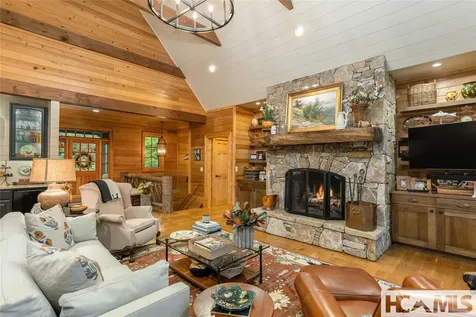 139 Foxglove Trail Cashiers NC 28717