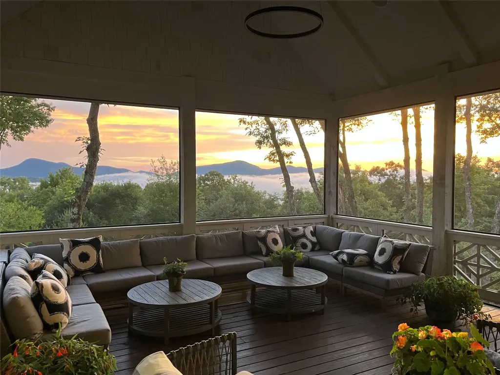 486 Kerry Hill Road Cashiers NC 28717