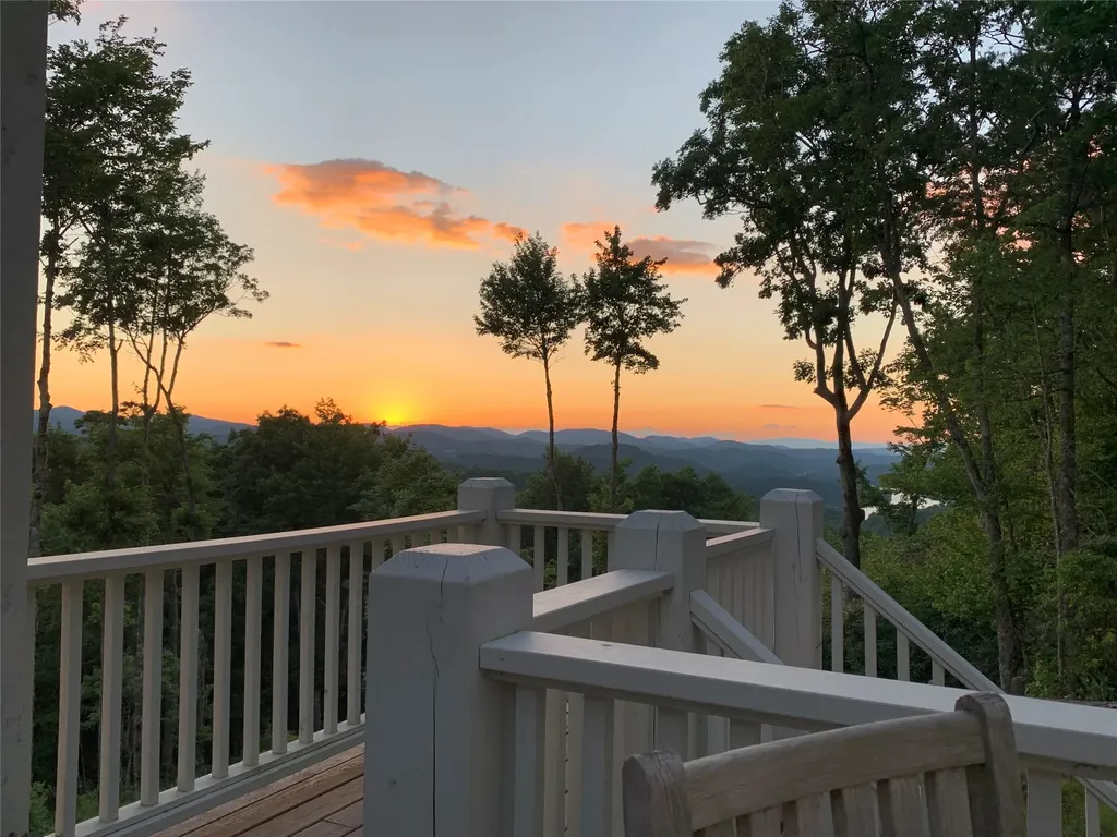 486 Kerry Hill Road Cashiers NC 28717