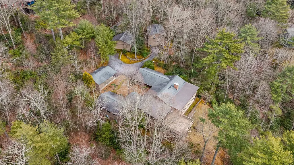 515 Stillmont Circle Cashiers NC 28717