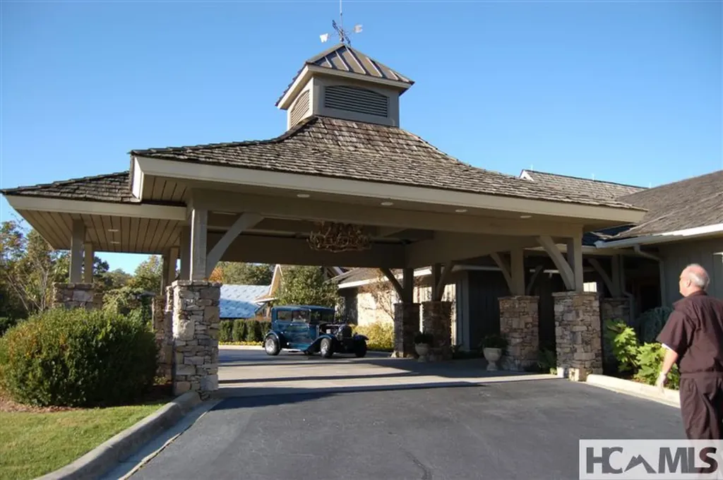 940 Winding Creek Road Sapphire NC 28774