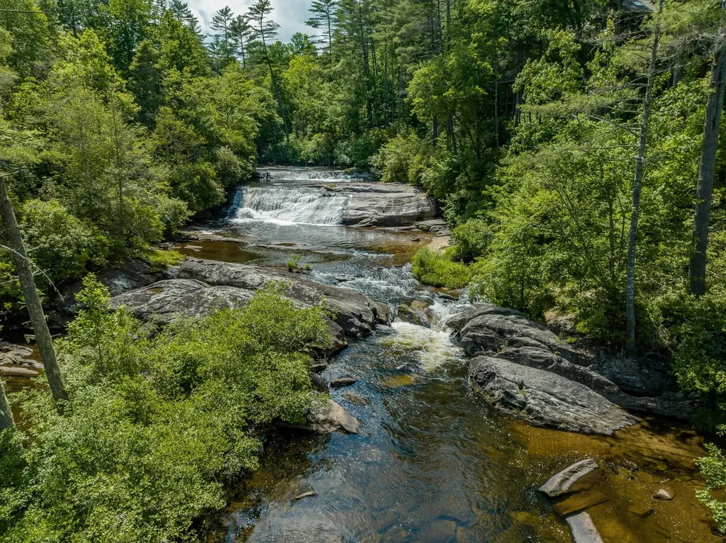 940 Winding Creek Road Sapphire NC 28774