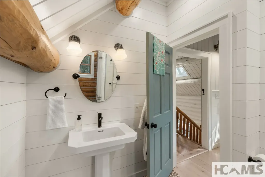 241 Leeward Lane Cullowhee NC 28723