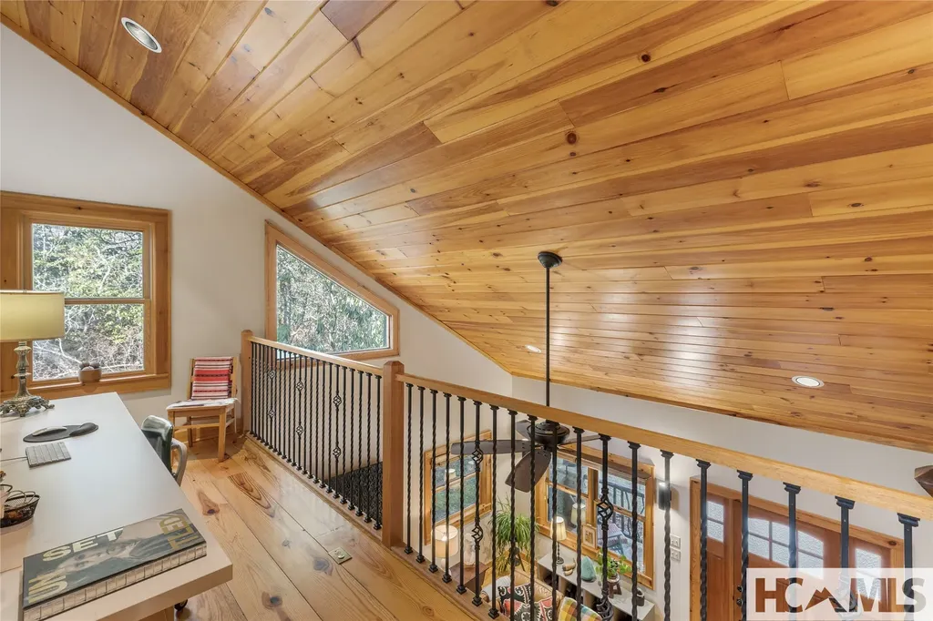 241 Leeward Lane Cullowhee NC 28723