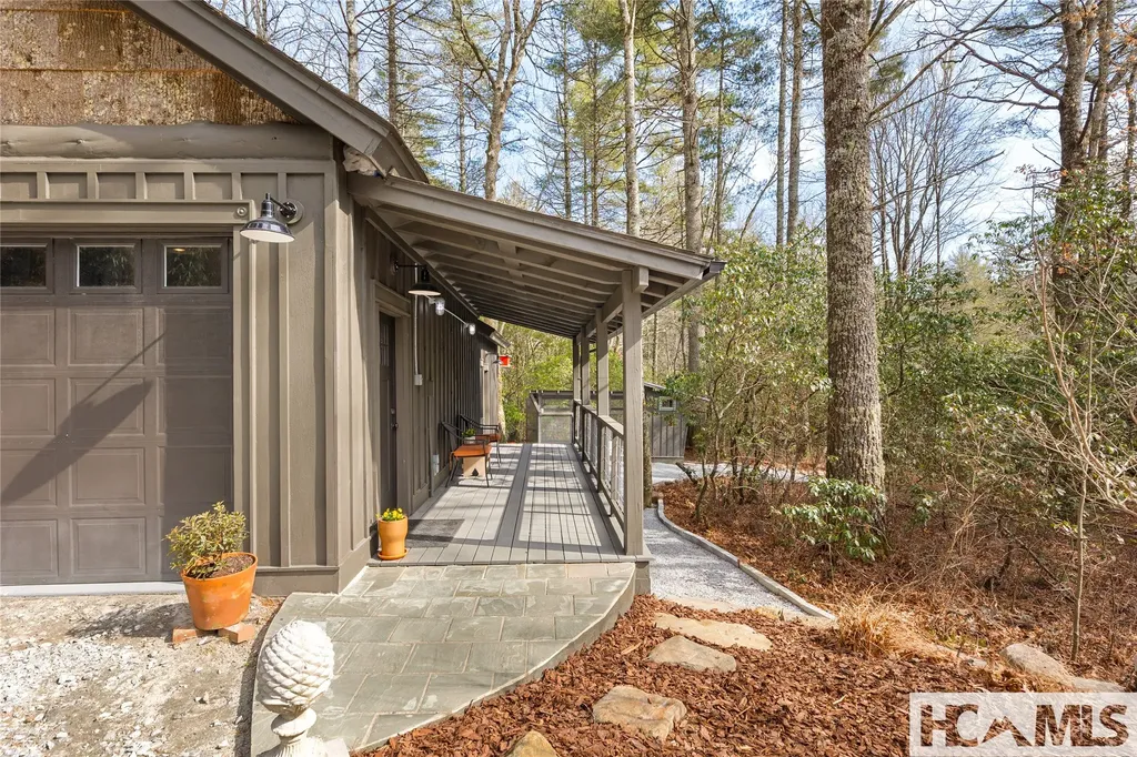 241 Leeward Lane Cullowhee NC 28723