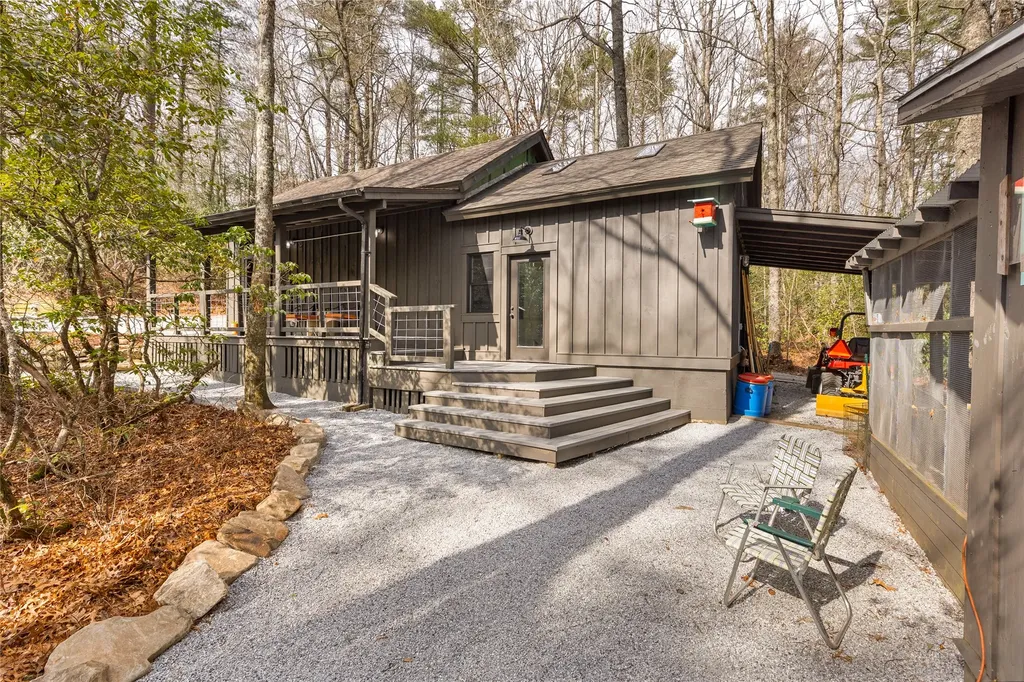 241 Leeward Lane Cullowhee NC 28723