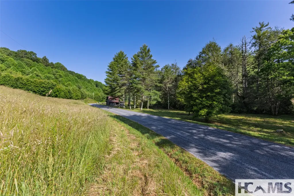 560 Salt Rock Road Cullowhee NC 28723