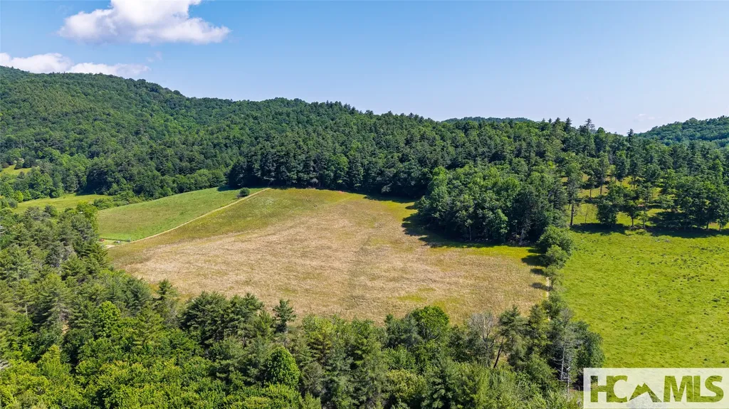 560 Salt Rock Road Cullowhee NC 28723