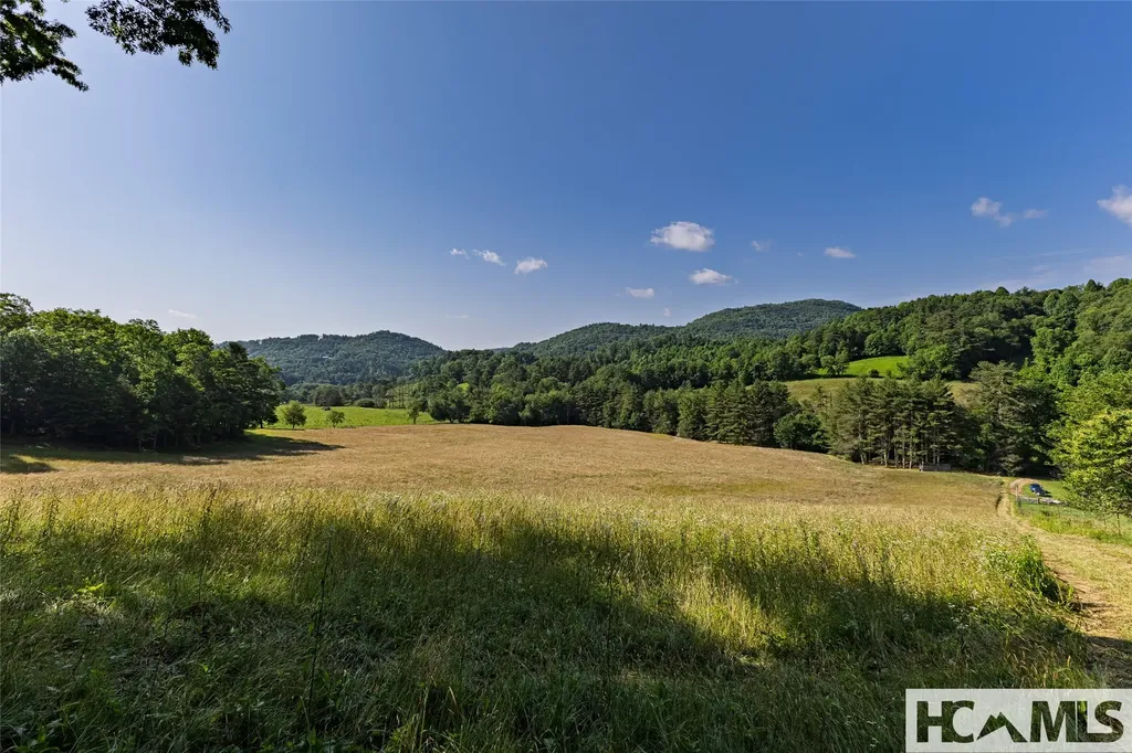 560 Salt Rock Road Cullowhee NC 28723
