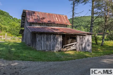 560 Salt Rock Road Cullowhee NC 28723