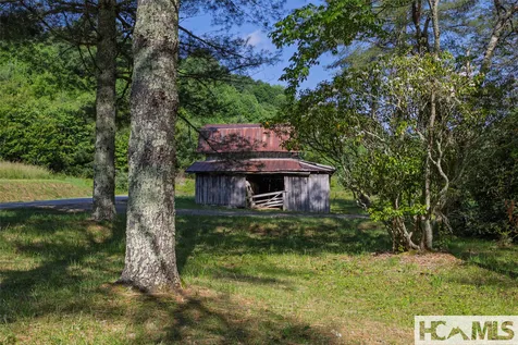 560 Salt Rock Road Cullowhee NC 28723