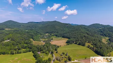 560 Salt Rock Road Cullowhee NC 28723