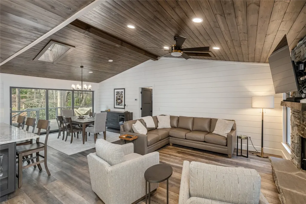 76 Ambleside Drive Sapphire NC 28774