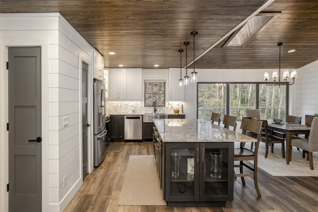 76 Ambleside Drive Sapphire NC 28774