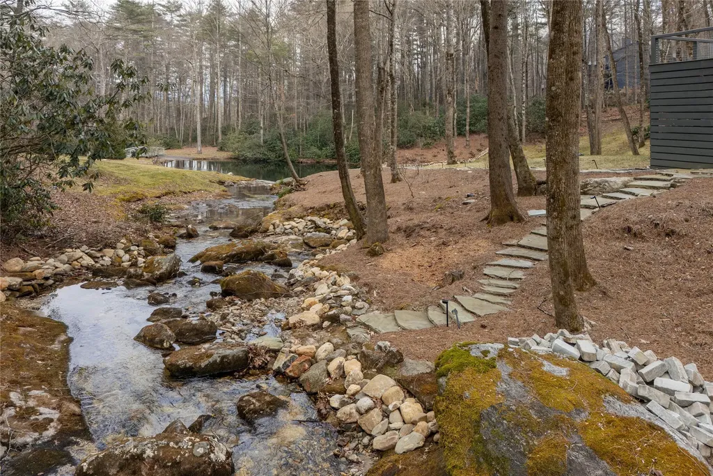 76 Ambleside Drive Sapphire NC 28774